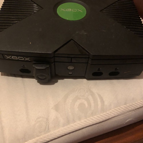 Entertainment devices for repairing parts, used consoles