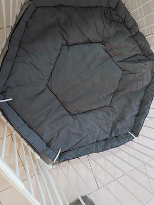 Μεταλλικό παρκοκρέβατο για μωρό.   Metal Playpen for baby