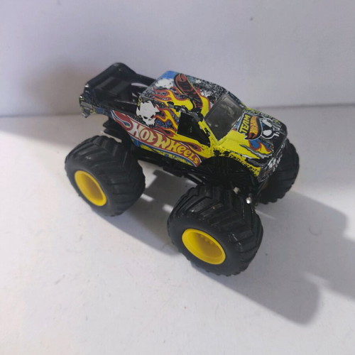 Team Hot Wheels Firestorm Monster Jam Truck 1/64 used
