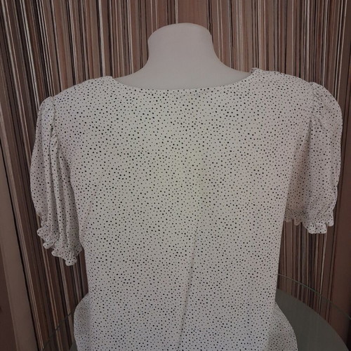 Polka Dot Blouse like new, size L, black and white