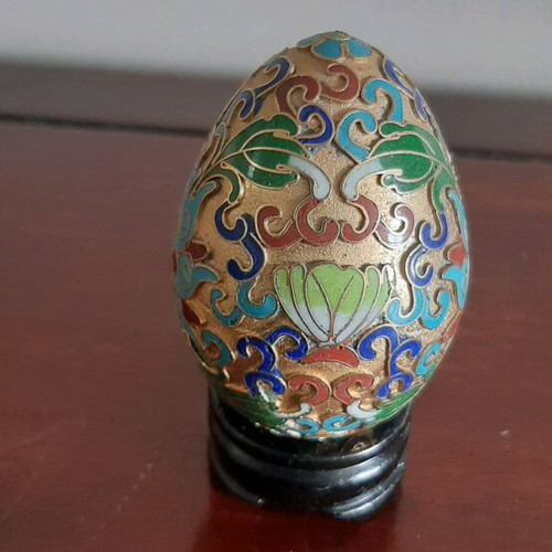 Cloisonne egg used, height 7.5cm