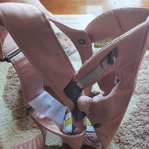 Baby Bjorn baby carrier like new