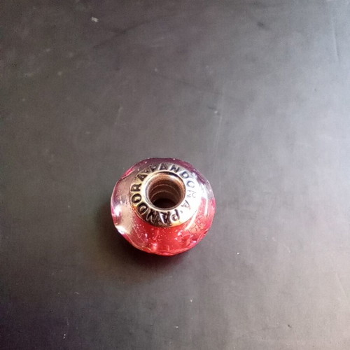 Pandora Murano charm red like new