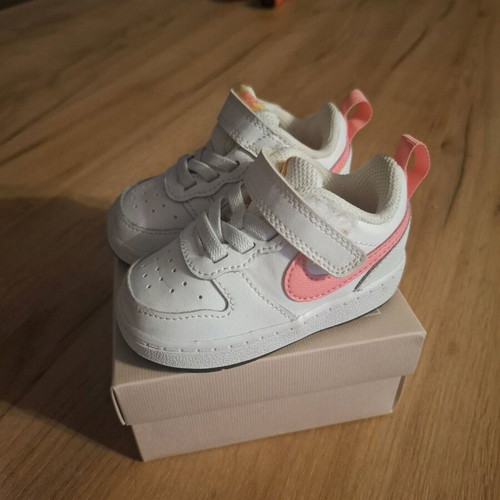 Nike shoes size 19.5 like new for girls