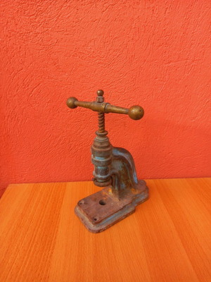 Bagou press used, old