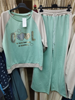 Women's set with cool print, new, size L/XL, green