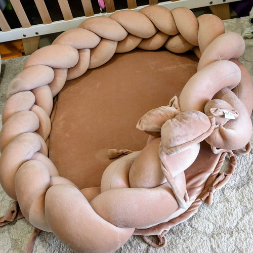 Baby Nest Braid Peach The Owl like new, medium size