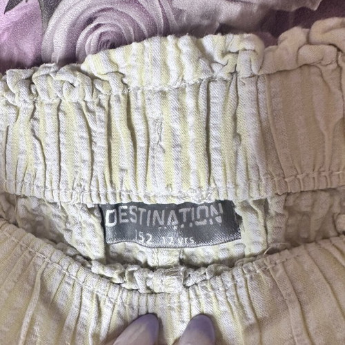 Destination kids shorts like new, beige yellow, size 12 years