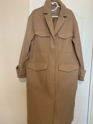 Assos coat new beige long with large pockets size L