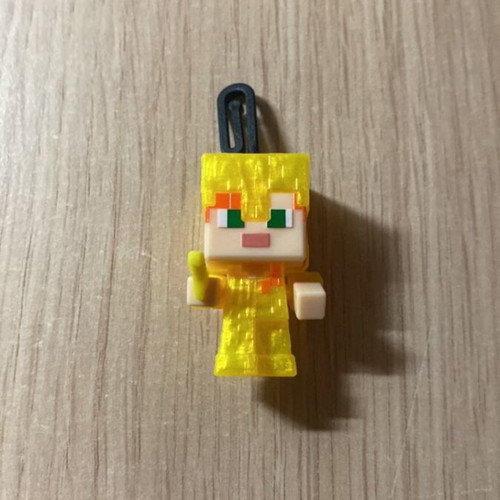 Minecraft Alex keychain figure