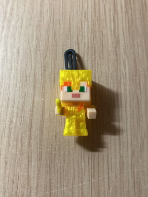Minecraft Alex keychain figure