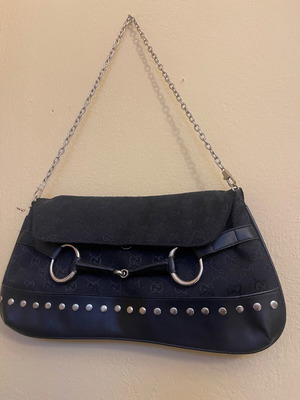 Γυναικεία τσάντα ώμου μαύρη σαν καινούργια