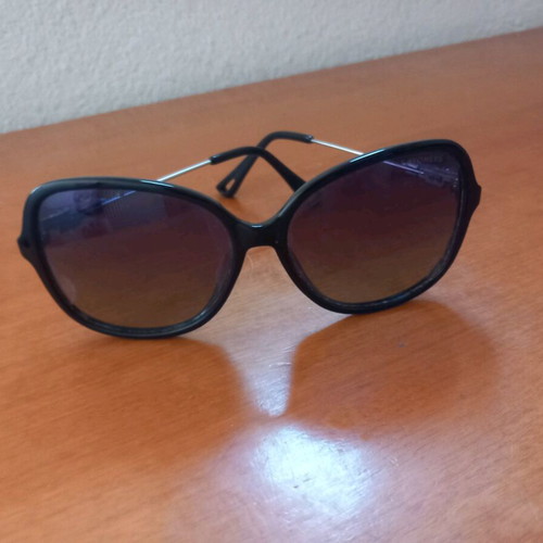 Sunglasses used, black