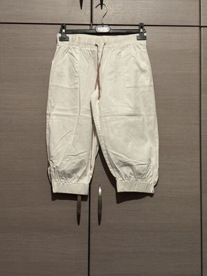 Skiadarese White Capri Bermuda with Zipper, like new, size 46