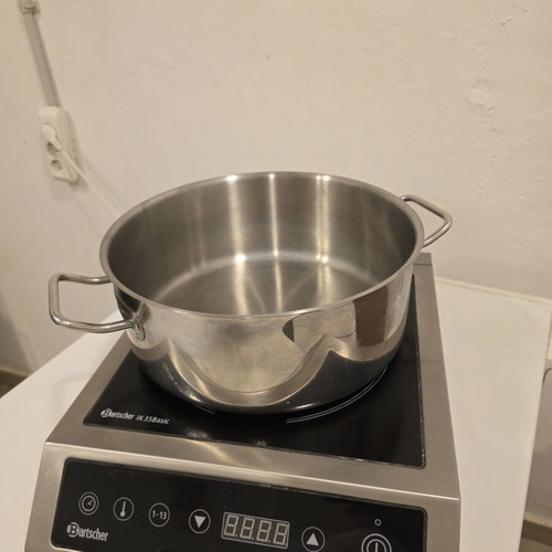 Bartscher professional induction cooktop 3500W