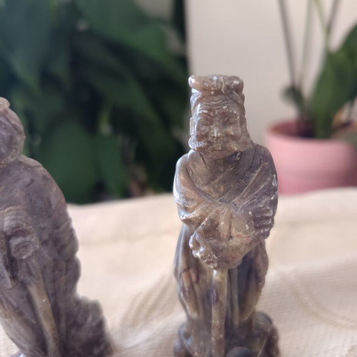Pair of Chinese sages hand-carved in soapstone like new