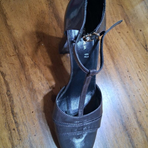 Shoe with strap Made in Italia like new, brown