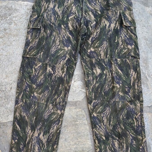 Marine Corps M71 Camouflage Campaign Pants used, size medium, 1984 tag