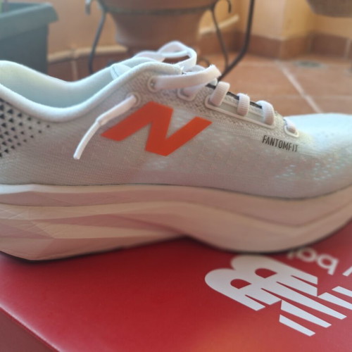 New Balance Fuelcell SuperComp Trainer v3 running shoes, size 44