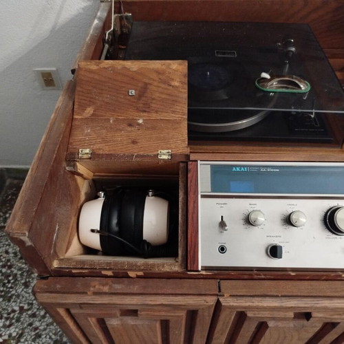 Handmade console with used acoustic equipment