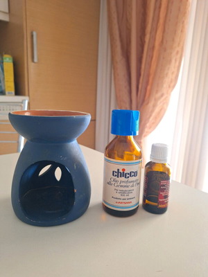 Ceramic aroma burner like new with free oils