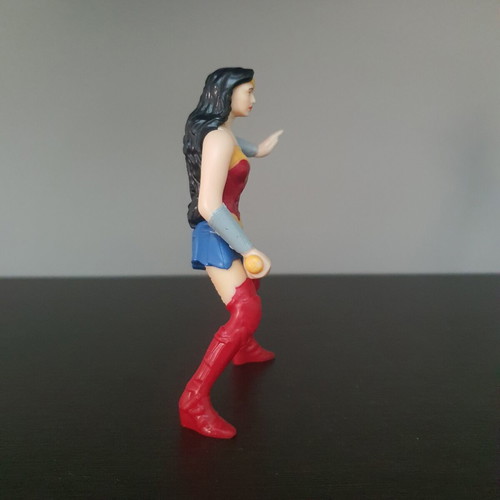 Wonder Woman figure 2019 used with functional mechanism