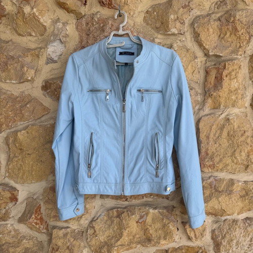 Leather jacket turquoise like new, size Large
