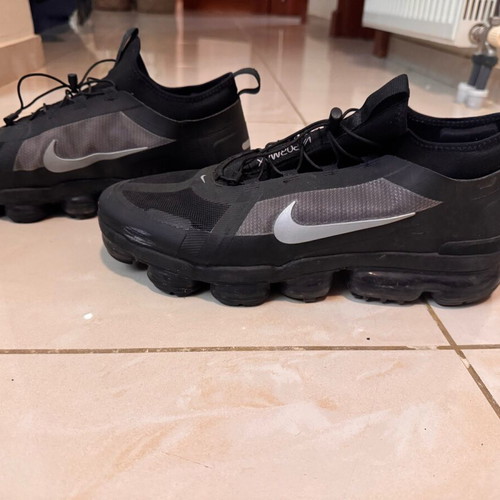 Nike Vapormax athletic shoes used, size 47.5, black