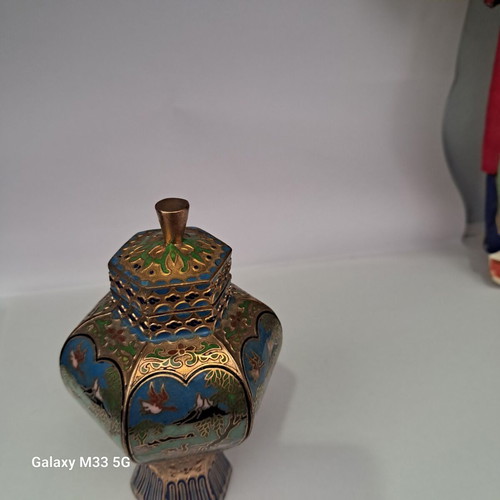 Polygonal cloisonné vase with lid