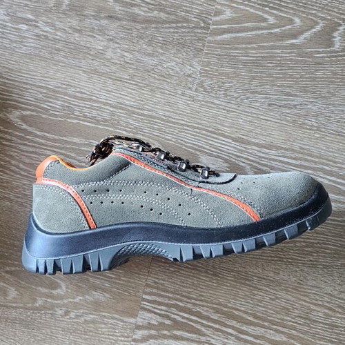 Galaxy A138 Safety Shoes like new, size 44, grey
