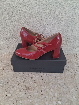 Sergio Bardi red patent leather pumps size 40