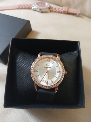 XIAOMA women's analog wristwatch like new, rose gold and black