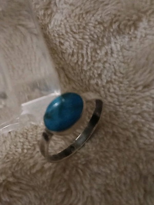 Silver 925 minimal ring with turquoise stone like new
