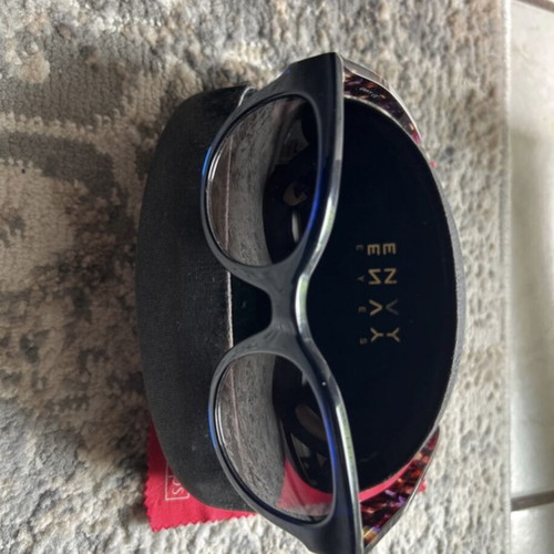 Envy women's cat eye sunglasses like new, blue with leopard details