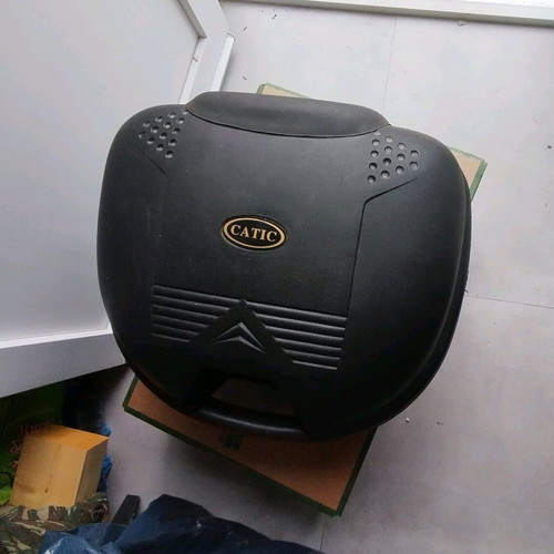 Catic Motorcycle Luggage Box like new with keys and mounting base