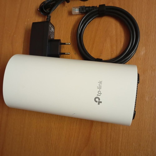 TP-Link WiFi mesh router