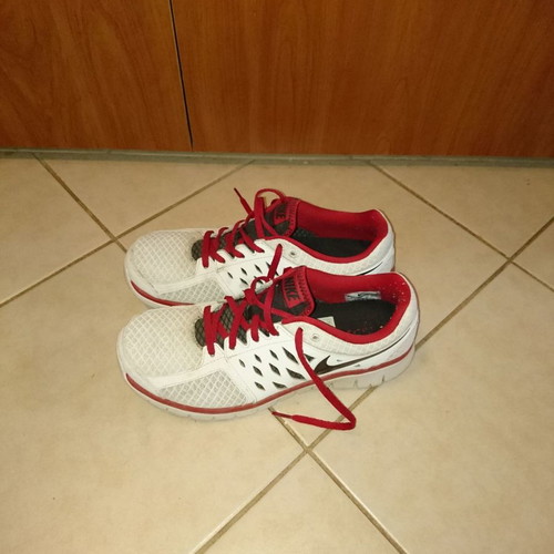 Nike large used bundle with clothes and shoes size medium