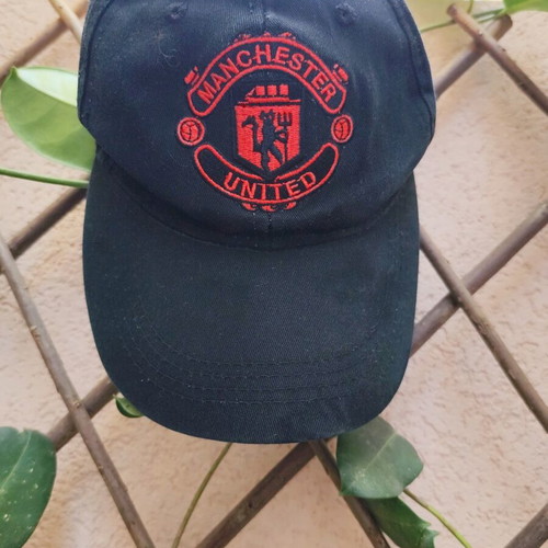 Manchester United vintage jockey hat like new, one size black