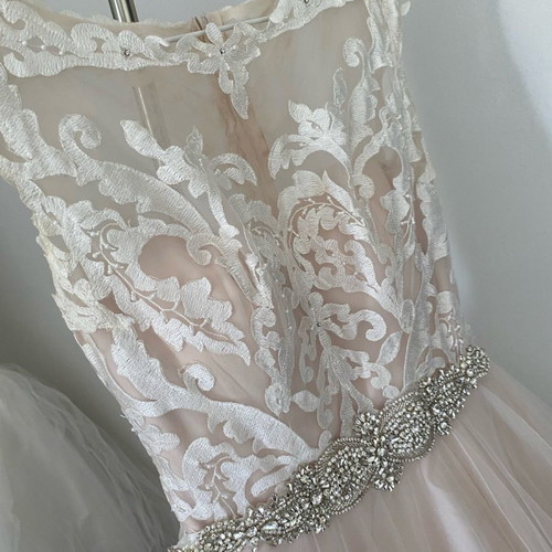 Rebecca Johnson Design wedding dress used, size M, beige