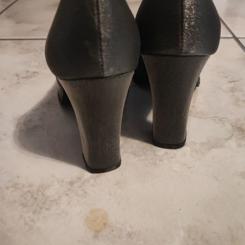 Silver pumps size 38