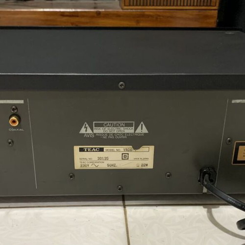 TEAC VRDS 7 CD player used with defect
