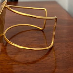 Don Joyelli brass bracelet like new with hammered finish