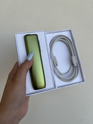 IQOS Iluma I green e-cigarette