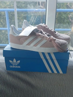 Adidas Gazelle athletic shoes new, size 37 1/3 pink