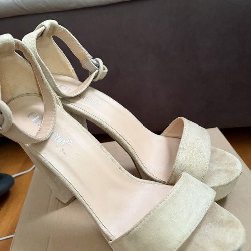 Beige suede platform pumps with thick heel size 41 used