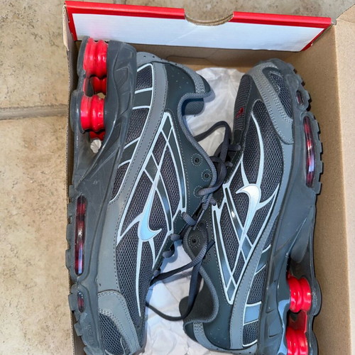Nike Shox Ride 2 like new, size 42.5, grey and red