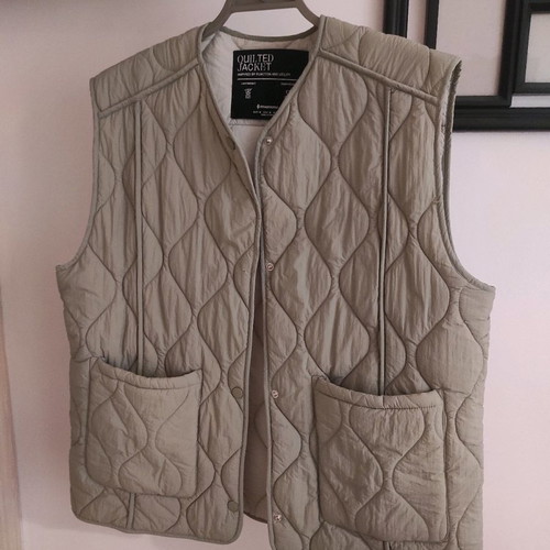 Quilted sleeveless jacket used, green, size M