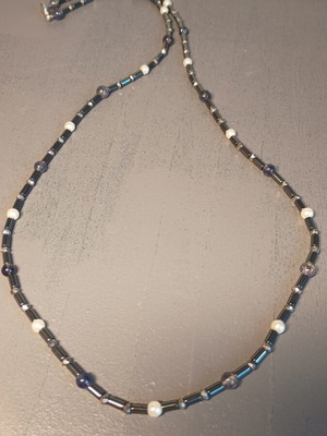 Necklace with hematite and pearls like new