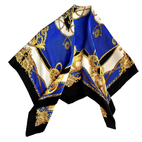 Large pleated scarf with baroque equestrian print