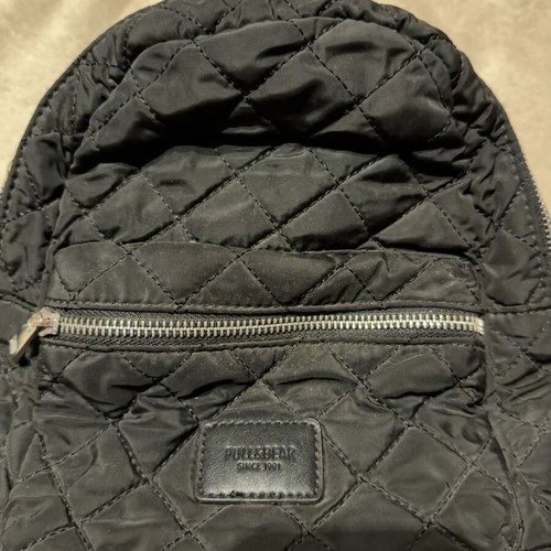 Pull&Bear Mini Backpack black quilted like new